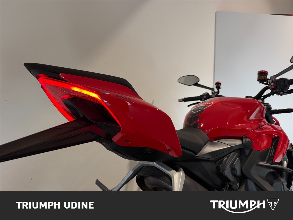 DUCATI Streetfighter V2 955 Red
