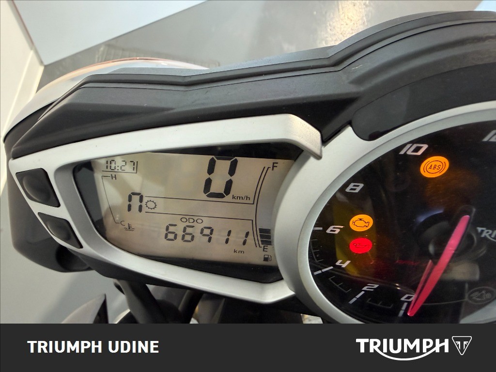 TRIUMPH Street Triple 675 R